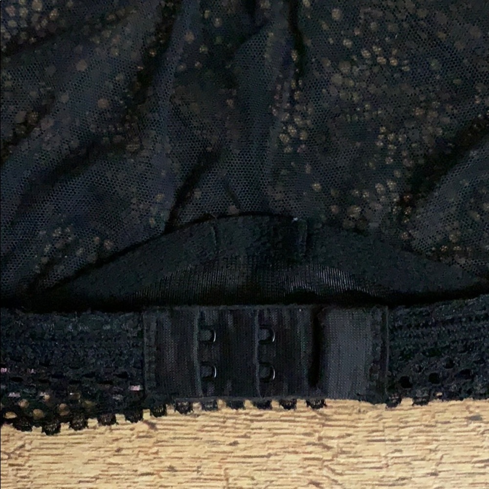 Victoria's Secret Black Lace Halter Bra - Picture 7 of 9
